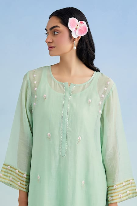 Buy_Anantaa By Roohi_Green Chanderi Embroidery Round Neck Kurta Pant Set With Pink Dupatta 