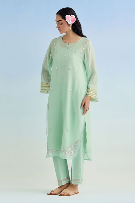 Shop_Anantaa By Roohi_Green Chanderi Embroidery Round Neck Kurta Pant Set With Pink Dupatta 