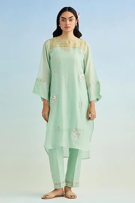 Shop_Anantaa By Roohi_Green Chanderi Embroidery Round Neck Kurta Set With Pink Dupatta _Online_at_Aza_Fashions