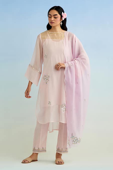 Anantaa By Roohi Pink Chanderi Embroidered Kurta Set 