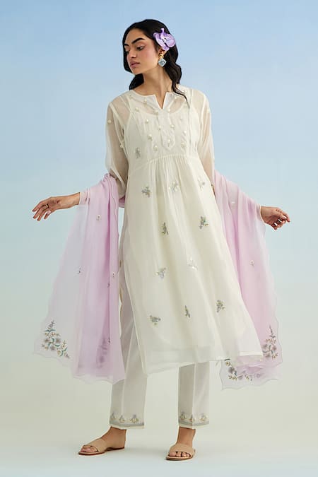 Anantaa By Roohi Ivory Embroidered Kurta Set with Lilac Dupatta 