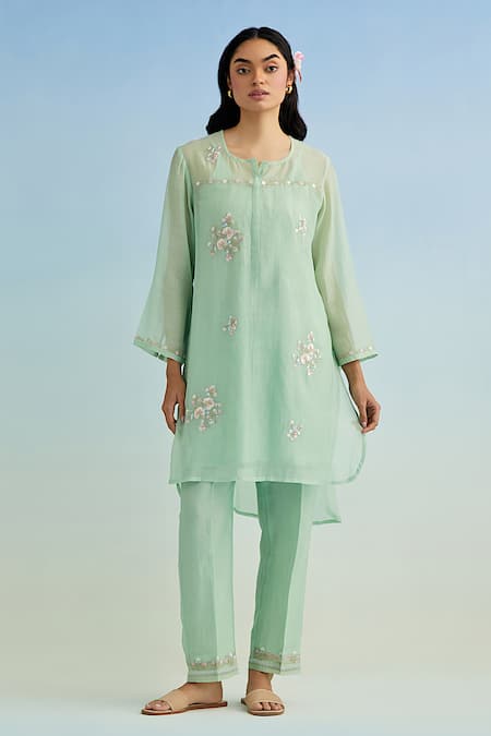Anantaa by Roohi Green Mul Chanderi Kurta Set with Pink Dupatta 