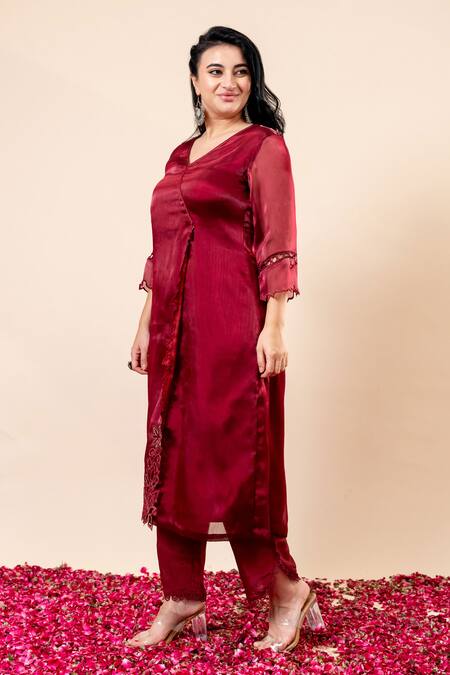 Mamicha Maroon Organza, Chiffon Embroidery V-neck Rose Wood Angrakha Set Online at Aza Fashions Mamicha_Maroon Organza, Chiffon Embroidery V-neck Rose Wood Angrakha Set_Online_at_Aza_Fashions