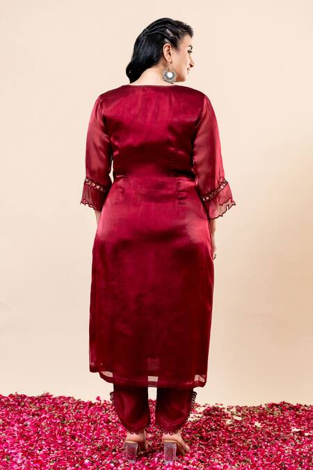 Shop Mamicha Maroon Organza, Chiffon Embroidery V-neck Rose Wood Angrakha Set at Aza Fashions Shop_Mamicha_Maroon Organza, Chiffon Embroidery V-neck Rose Wood Angrakha Set_at_Aza_Fashions