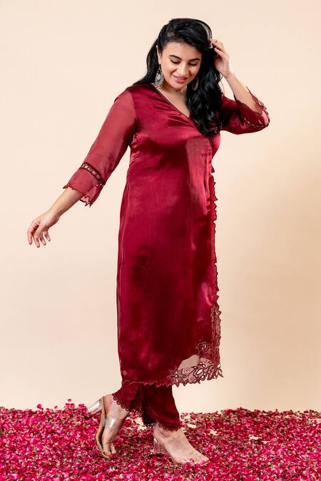 Mamicha Maroon Organza, Chiffon Embroidery V-neck Rose Wood Angrakha Set at Aza Fashions Mamicha_Maroon Organza, Chiffon Embroidery V-neck Rose Wood Angrakha Set_at_Aza_Fashions