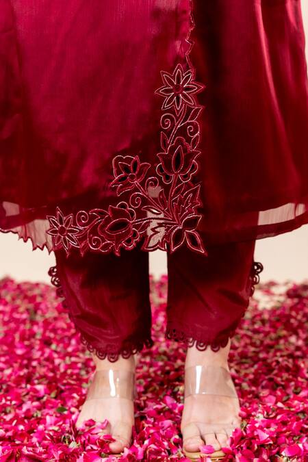 Buy Mamicha Maroon Organza, Chiffon Embroidery V-neck Rose Wood Angrakha Set Buy_Mamicha_Maroon Organza, Chiffon Embroidery V-neck Rose Wood Angrakha Set