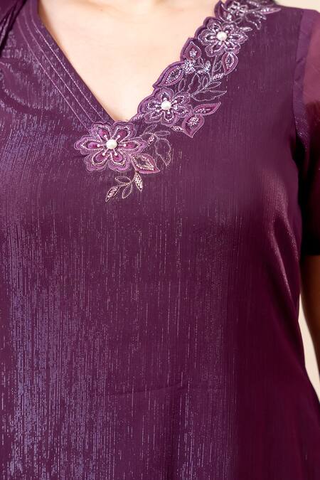 Buy_Mamicha_Wine Chiffon Embroidery V-neck Flat Shimmer Kurta Set