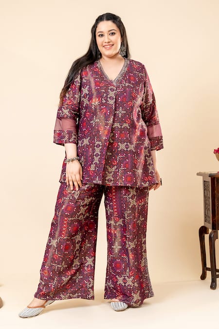 Shop_Mamicha_Wine Crepe Embroidery, Sequins V-neck Italian Kurta Pant Set_Online_at_Aza_Fashions