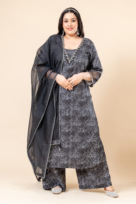 Buy_Mamicha_Black Polyester Embroidery V-neck Kurta Pant Set_Online_at_Aza_Fashions