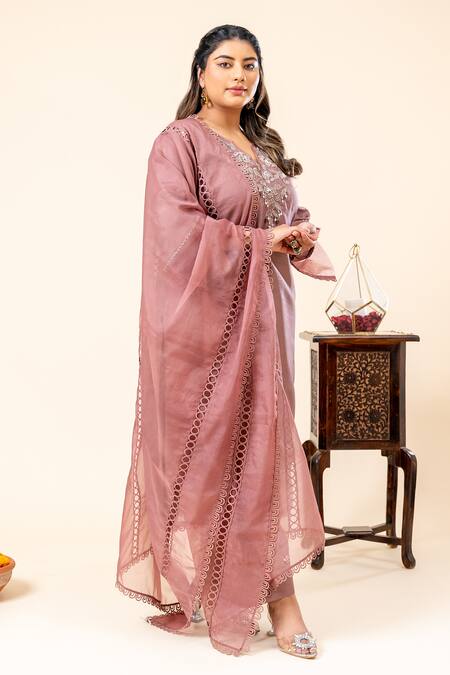 Buy Mamicha Pink Crepe Embroidery, Beads V-neck Salmon Kurta Set Online at Aza Fashions Buy_Mamicha_Pink Crepe Embroidery, Beads V-neck Salmon Kurta Set_Online_at_Aza_Fashions