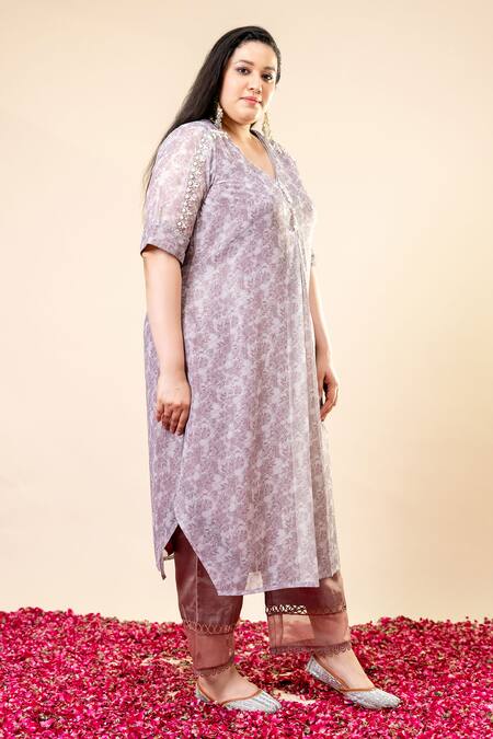 Mamicha_Pink Chiffon Pearls, Embroidery V-neck Salmon Designer Kurta Pant Set_at_Aza_Fashions