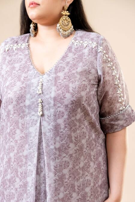 Buy_Mamicha_Pink Chiffon Pearls, Embroidery V-neck Salmon Designer Kurta Pant Set