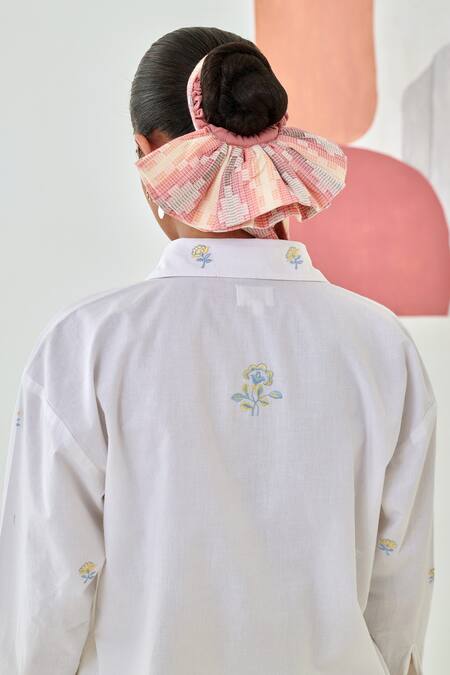 Buy_Moontara_White Cotton Embroidery Collared Floral Co-ord Set _Online_at_Aza_Fashions