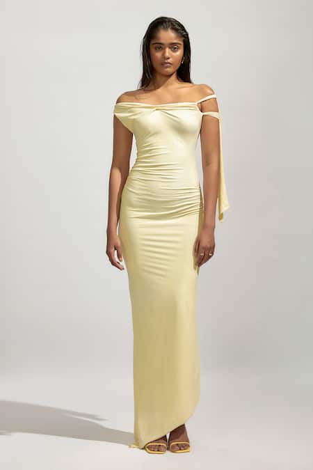 Buy_Deme By Gabriella_Yellow Lycra One Shoulder Solid Ruched Maxi Dress _Online_at_Aza_Fashions