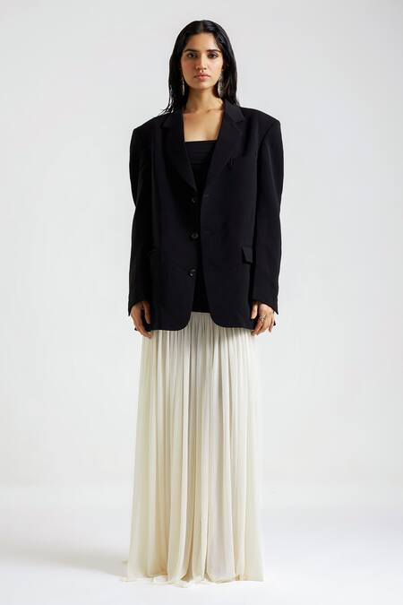 Deme By Gabriella Black Net, Lycra Square Neck Cara Gather Detailed Gown Online at Aza Fashions Deme By Gabriella_Black Net, Lycra Square Neck Cara Gather Detailed Gown _Online_at_Aza_Fashions