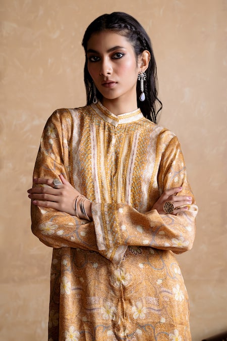 Ritu Kumar Brown Viscose Embroidery Mandarin Collar Printed Designer Kurta at Aza Fashions Ritu Kumar_Brown Viscose Embroidery Mandarin Collar Printed Designer Kurta _at_Aza_Fashions
