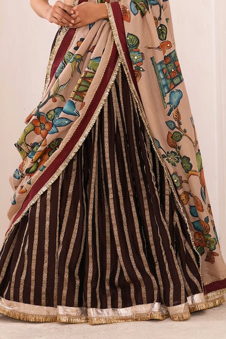 Buy_Aamra By Lavanya_Brown , Chanderi Embroidery V-neck And Sandrose-pink Hand Lehenga 