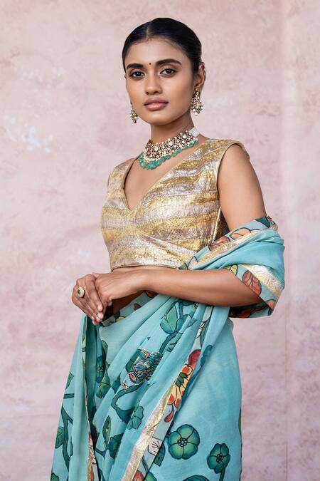 Aamra By Lavanya Aqua Silk, Lampi Embroidery V-neck Aqua-blue Hand Saree Set Online at Aza Fashions Aamra By Lavanya_Aqua Silk, Lampi Embroidery V-neck Aqua-blue Hand Saree Set _Online_at_Aza_Fashions