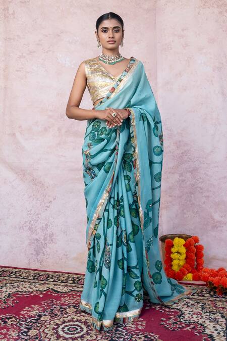 Aamra By Lavanya Aqua Silk, Lampi Embroidery V-neck Aqua-blue Hand Saree Set at Aza Fashions Aamra By Lavanya_Aqua Silk, Lampi Embroidery V-neck Aqua-blue Hand Saree Set _at_Aza_Fashions