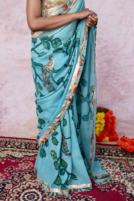 Buy Aamra By Lavanya Aqua Silk, Lampi Embroidery V-neck Aqua-blue Hand Saree Set Buy_Aamra By Lavanya_Aqua Silk, Lampi Embroidery V-neck Aqua-blue Hand Saree Set