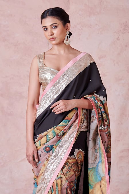 Aamra By Lavanya_Pink Silk, Lampi Embroidery Round Neck Noir Hand Saree Set _Online_at_Aza_Fashions