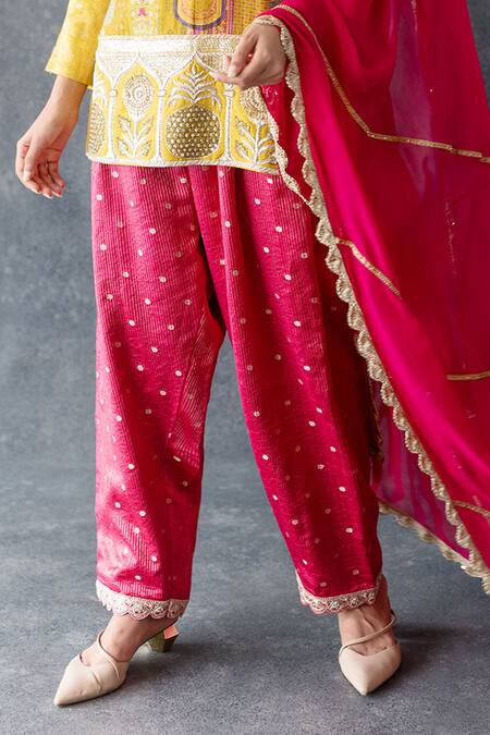 Shachi Sood Yellow Silk, Organza Embroidery V-neck Designer Rang Baugh Kurta Set Online at Aza Fashions Shachi Sood_Yellow Silk, Organza Embroidery V-neck Designer Rang Baugh Kurta Set _Online_at_Aza_Fashions