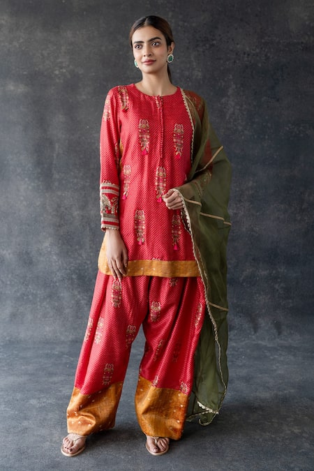 Shachi Sood Red Silk, Organza Embroidery Round Neck Hand Kurta Set