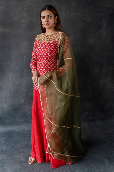 Shop_Shachi Sood_Red Chanderi, Silk, Organza Embroidery Round Neck Gulaab Hand Kurta Set _Online_at_Aza_Fashions