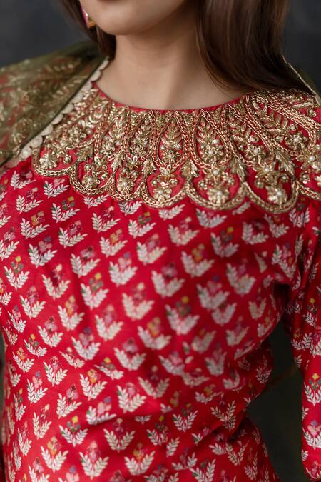 Buy_Shachi Sood_Red Chanderi, Silk, Organza Embroidery Round Neck Gulaab Hand Kurta Set 