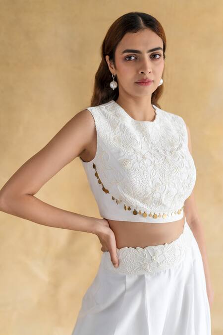 Shachi Sood_White Silk Round Neck, Collared Dupion Dune Rani Jacket Set _Online_at_Aza_Fashions