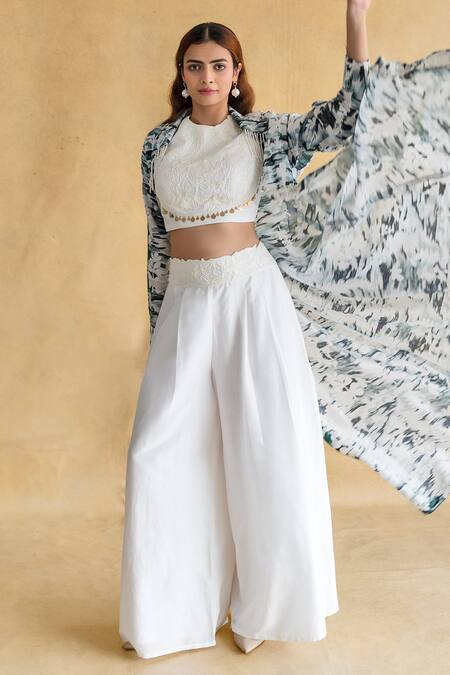 Shachi Sood_White Silk Round Neck, Collared Dupion Dune Rani Jacket Set _at_Aza_Fashions