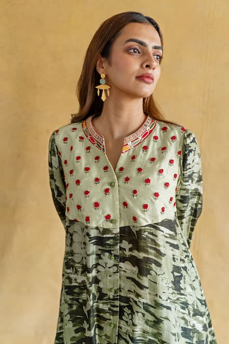 Shop_Shachi Sood_Green Silk Embroidery Round Neck Amber Raas Coord Set _Online_at_Aza_Fashions