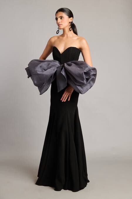 Buy Siddartha Tytler Black Microfiber Fishtail Skirt Online at Aza Fashions Buy_Siddartha Tytler_Black Microfiber Fishtail Skirt _Online_at_Aza_Fashions