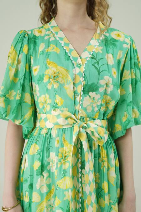 Surabhi Arya_Green Muslin V-neck Floral Print Dress _at_Aza_Fashions