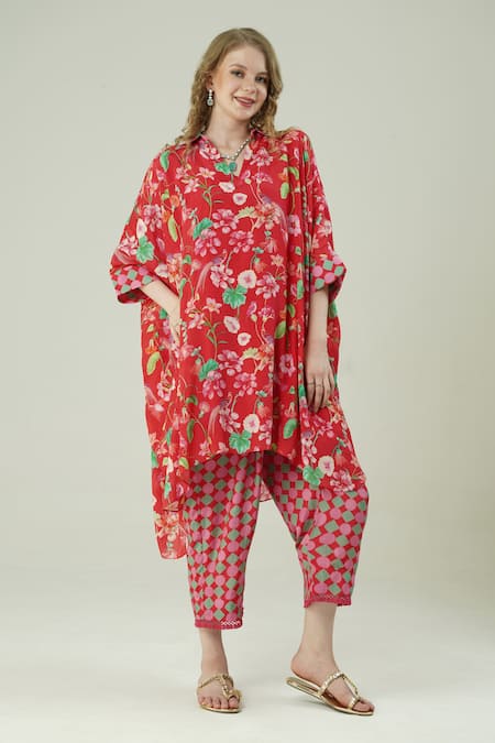 Surabhi Arya Red Muslin Split V-neck Floral Print Kaftan And Pant Set 
