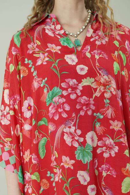 Surabhi Arya_Red Muslin Split V-neck Floral Print Kaftan And Pant Set _at_Aza_Fashions