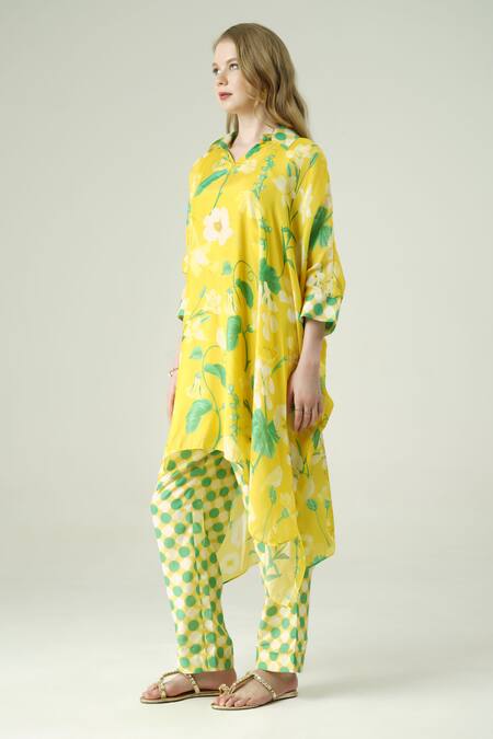 Buy_Surabhi Arya_Yellow Muslin Split V-neck Floral Kaftan Set _Online_at_Aza_Fashions