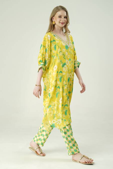 Surabhi Arya_Yellow Muslin Embroidery V-neck Floral Print Kaftan And Pant Set _Online_at_Aza_Fashions