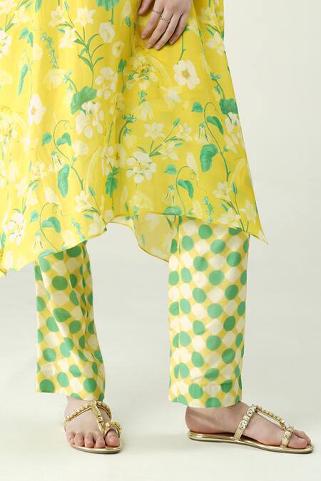 Buy_Surabhi Arya_Yellow Muslin Embroidery V-neck Floral Print Kaftan And Pant Set 