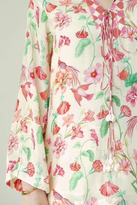 Surabhi Arya_Ivory Muslin Collared Floral Print Top And Shorts Set _Online_at_Aza_Fashions