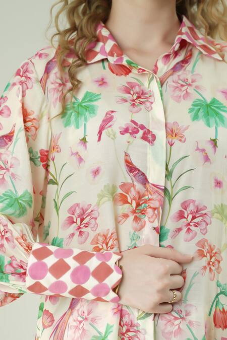 Buy_Surabhi Arya_Ivory Muslin Collared Floral Print Top And Shorts Set 