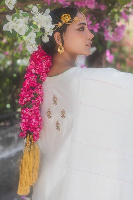 Shop_Label Earthen_Ivory Chanderi Silk, Organza Embroidery Split V-neck Malai Gully Kurta Set _Online_at_Aza_Fashions