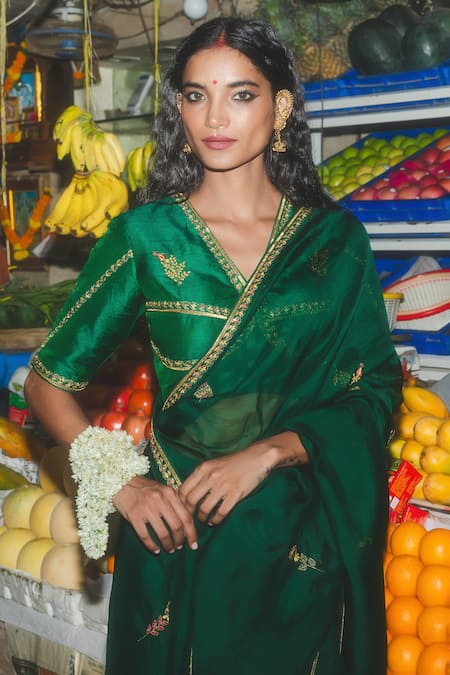 Buy_Label Earthen_Emerald Green Organza, Silk Embroidery V-neck Sari And Blouse _Online_at_Aza_Fashions
