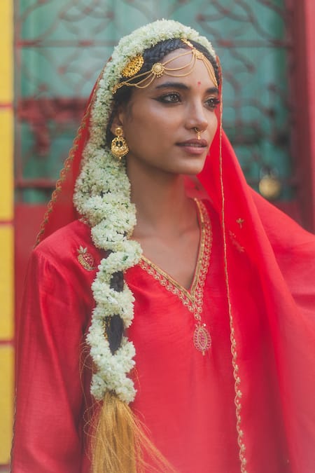 Label Earthen_Red Chanderi , Organza, Embroidery V-neck Sindoori Mirchi Sharara Set _Online_at_Aza_Fashions