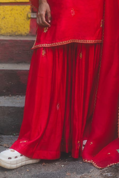 Buy_Label Earthen_Red Chanderi , Organza, Embroidery V-neck Sindoori Mirchi Sharara Set _Online_at_Aza_Fashions