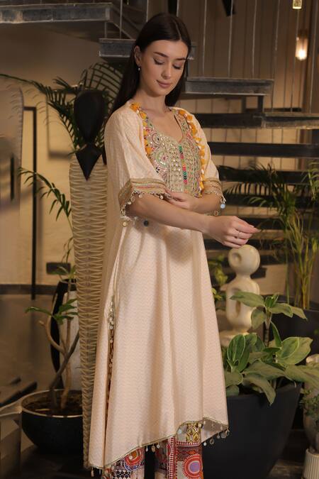 Ankur J_Peach Embroidery Round Neck Kaftan And Pant Set _Online_at_Aza_Fashions