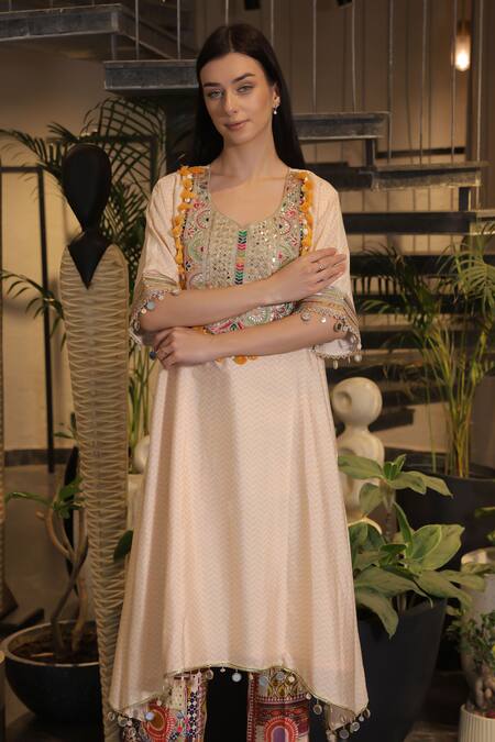 Ankur J_Peach Embroidery Round Neck Kaftan And Pant Set _at_Aza_Fashions