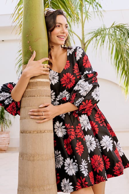 Buy_House Of Fett_Black Poplin V-neck Sanur Balloon Mini Dress_Online_at_Aza_Fashions