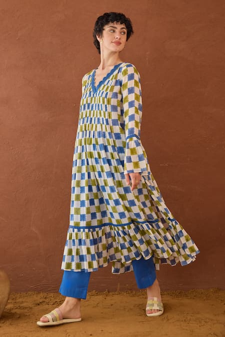 Buy Taro Multi Color Cotton V-neck Cloudburst Plaid Kurta Set Online at Aza Fashions Buy_Taro_Multi Color Cotton V-neck Cloudburst Plaid Kurta Set _Online_at_Aza_Fashions