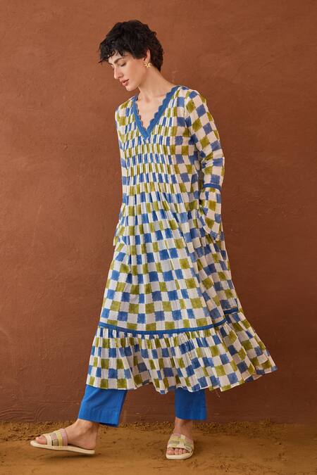 Taro Multi Color Cotton V-neck Cloudburst Plaid Kurta Set at Aza Fashions Taro_Multi Color Cotton V-neck Cloudburst Plaid Kurta Set _at_Aza_Fashions